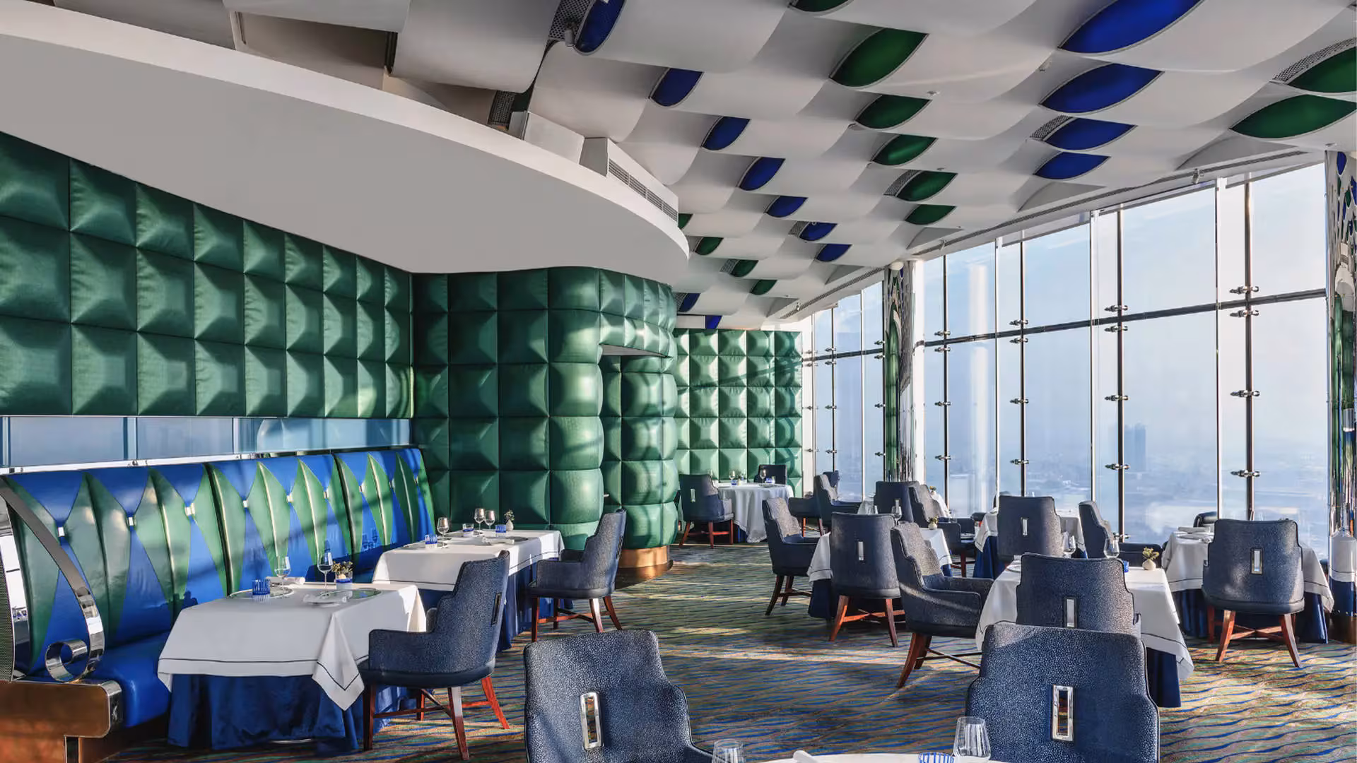 Skyview Lounge - Photo 1